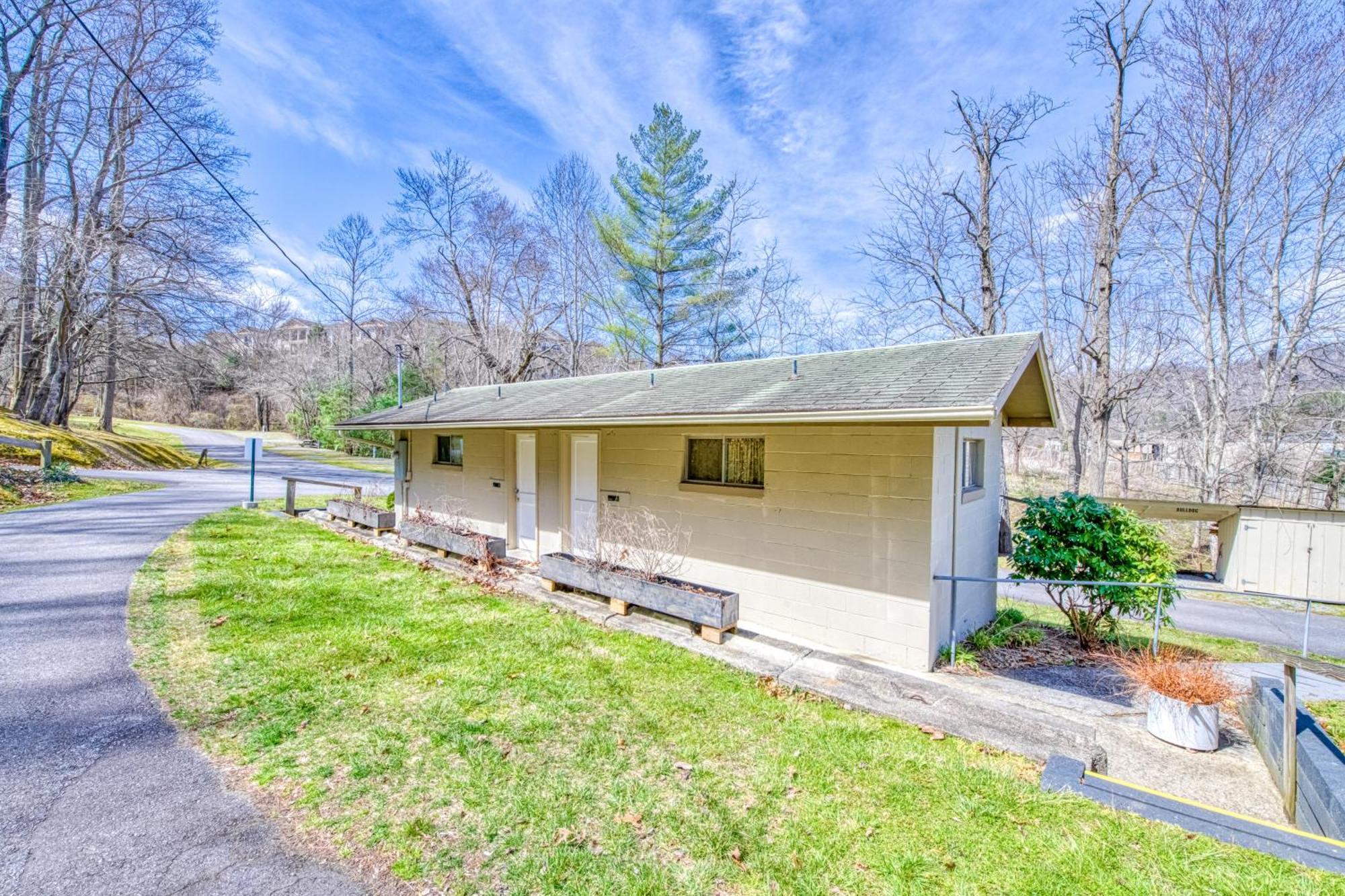 Campground Apts Apartment Lake Junaluska Ruang foto